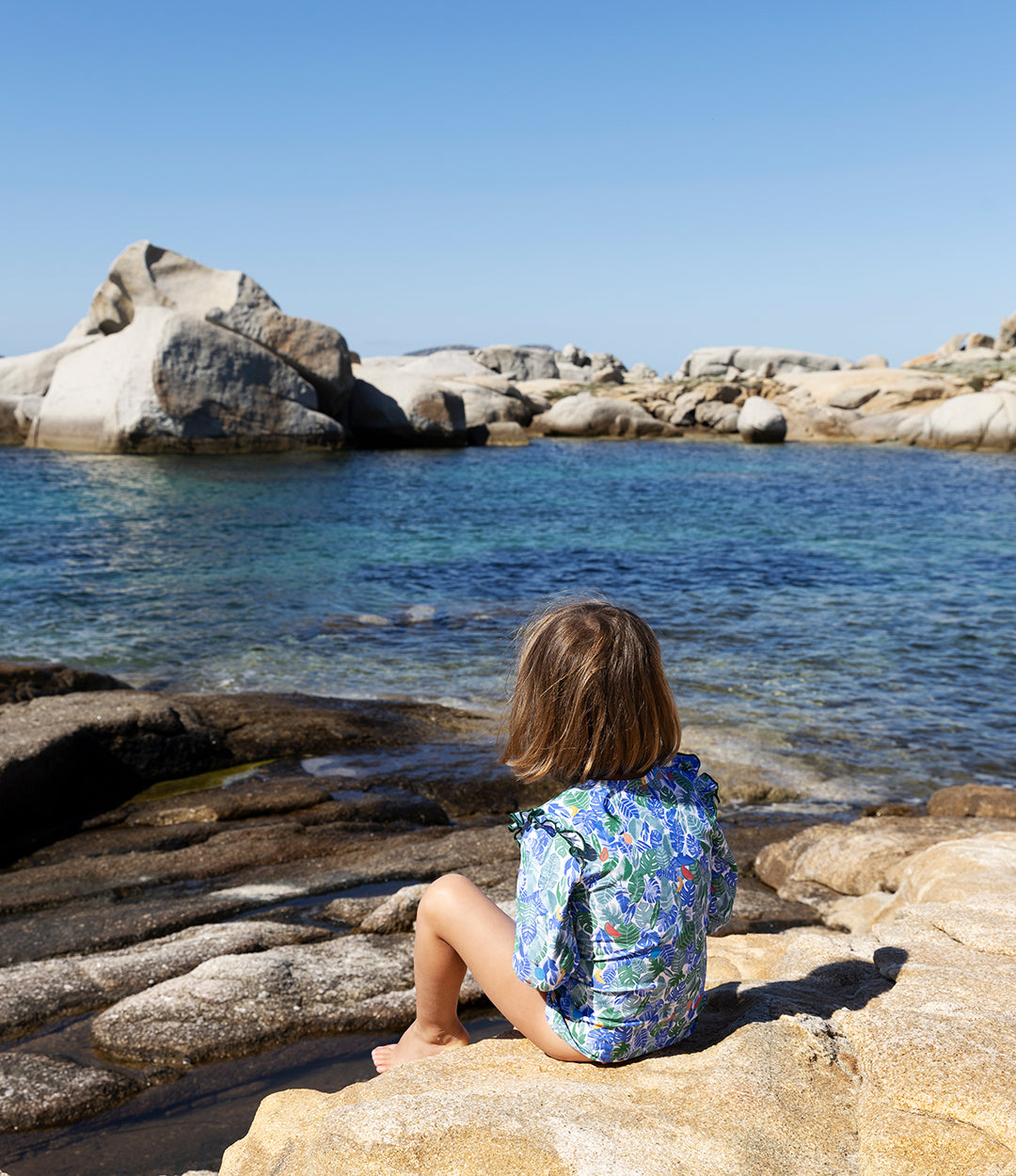 fille haut antiuv eleonore loumio tropical jungle