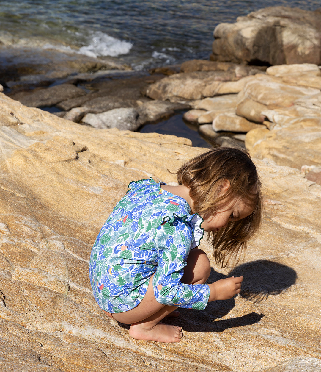 fille haut antiuv eleonore loumio tropical jungle