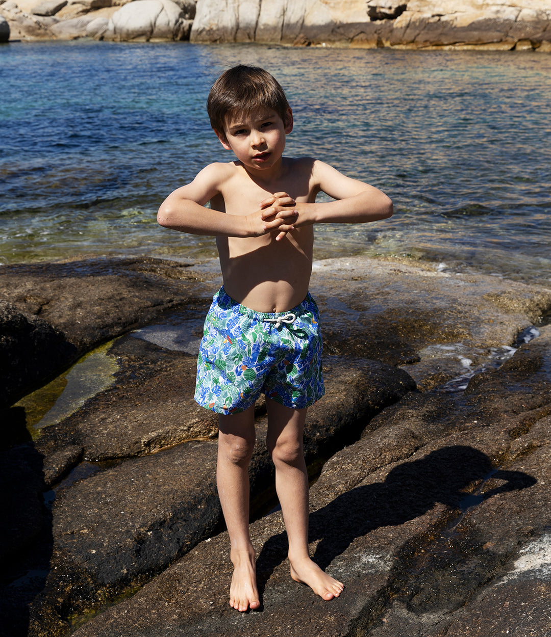 garcon en maillot de bain anti-uv loumio tropical jungle